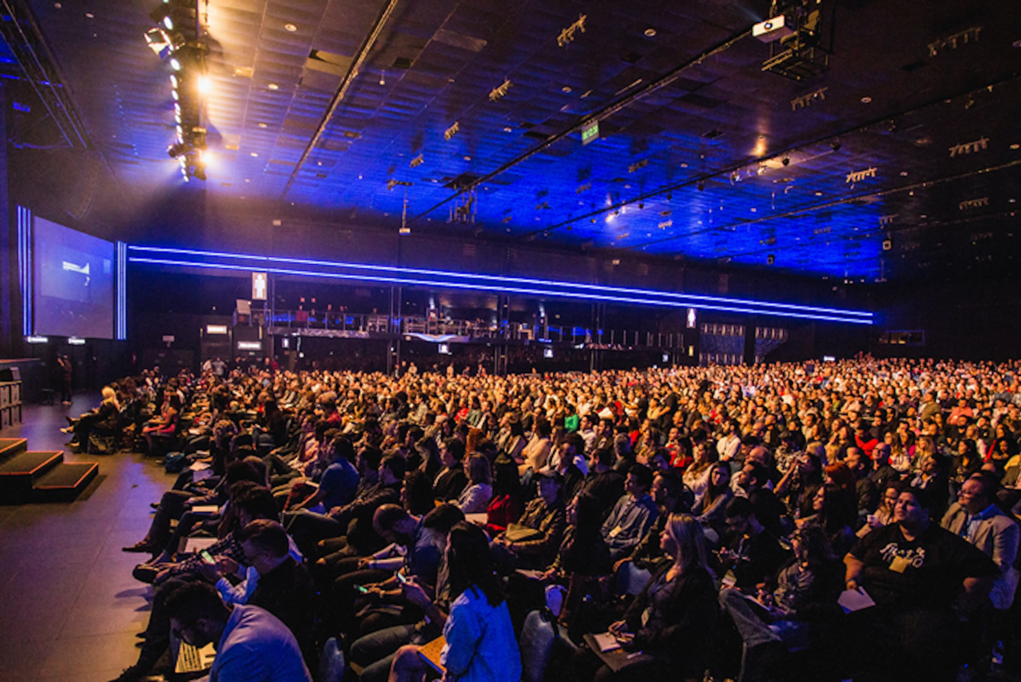 platea con pubblico  